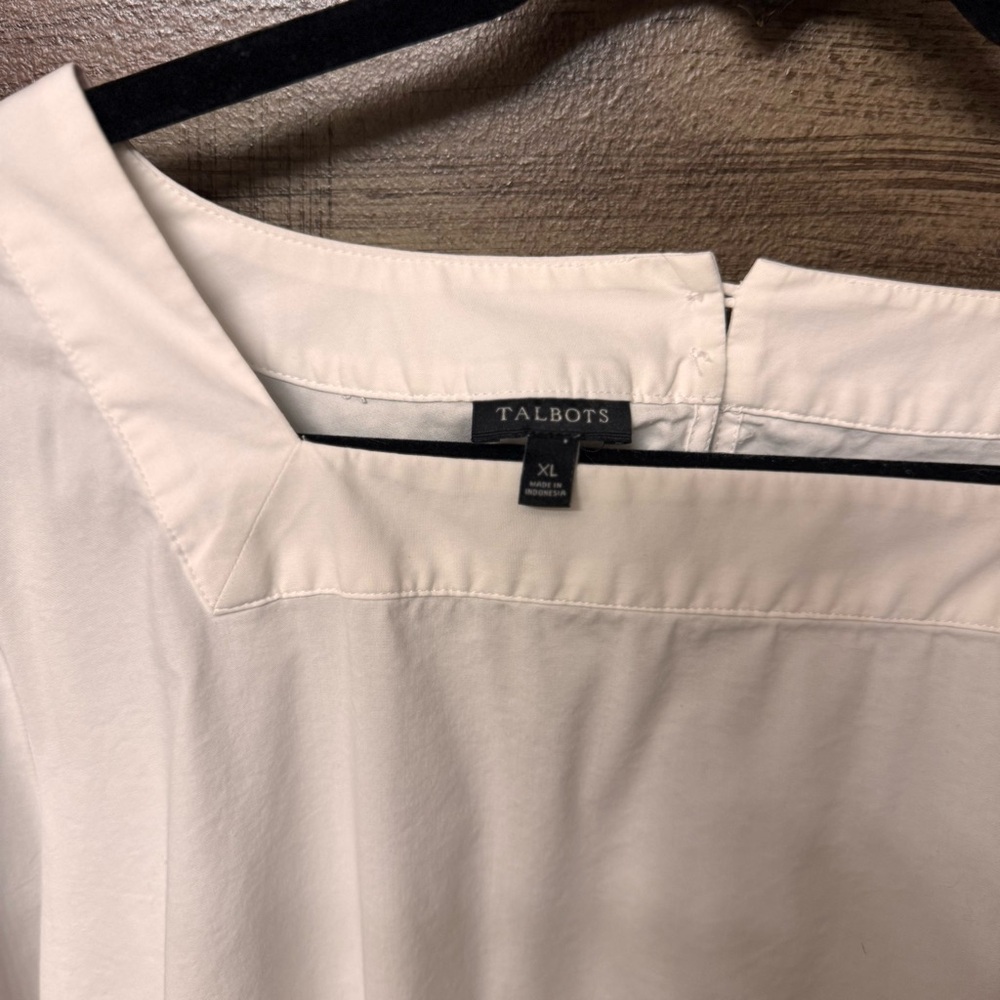 Talbots blouse - Picture 2 of 8